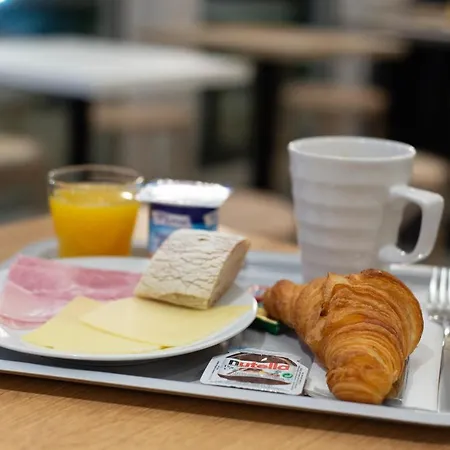 Kyriad Direct Clermont Ferrand Nord 2* Gerzat