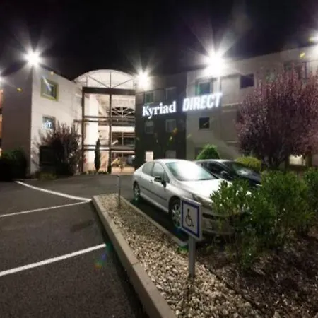 Kyriad Direct Clermont Ferrand Nord ジェルザ