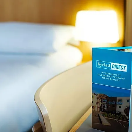 ホテル Kyriad Direct Clermont Ferrand Nord ジェルザ