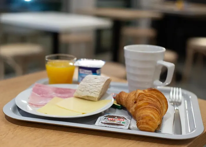 Kyriad Direct Clermont Ferrand Nord 2* Жерза